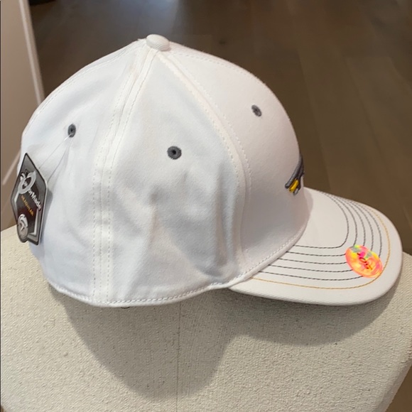 White hat - Picture 4 of 9